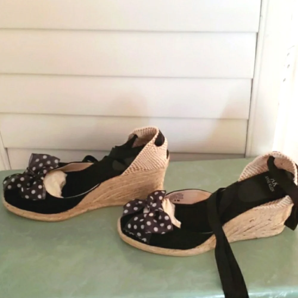 Anne Klein Aubrey Wedge Espadrilles NWT Size 9